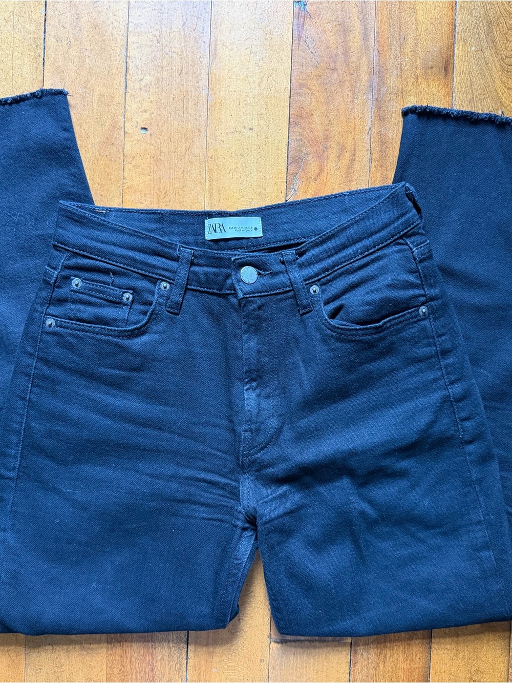 Zara High Waisted Slim Cropped Black Jeans
